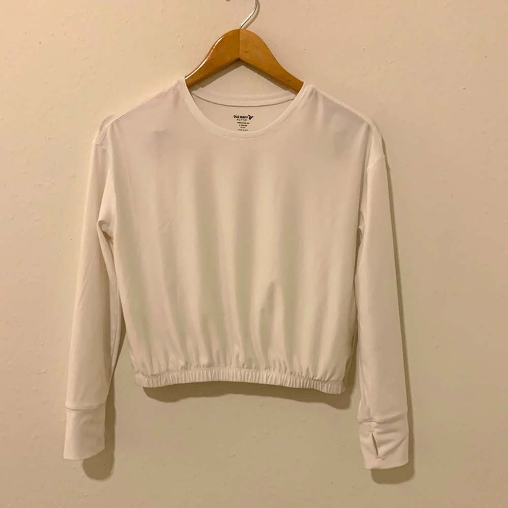 Old Navy cropped activewear top | with thumb holes!